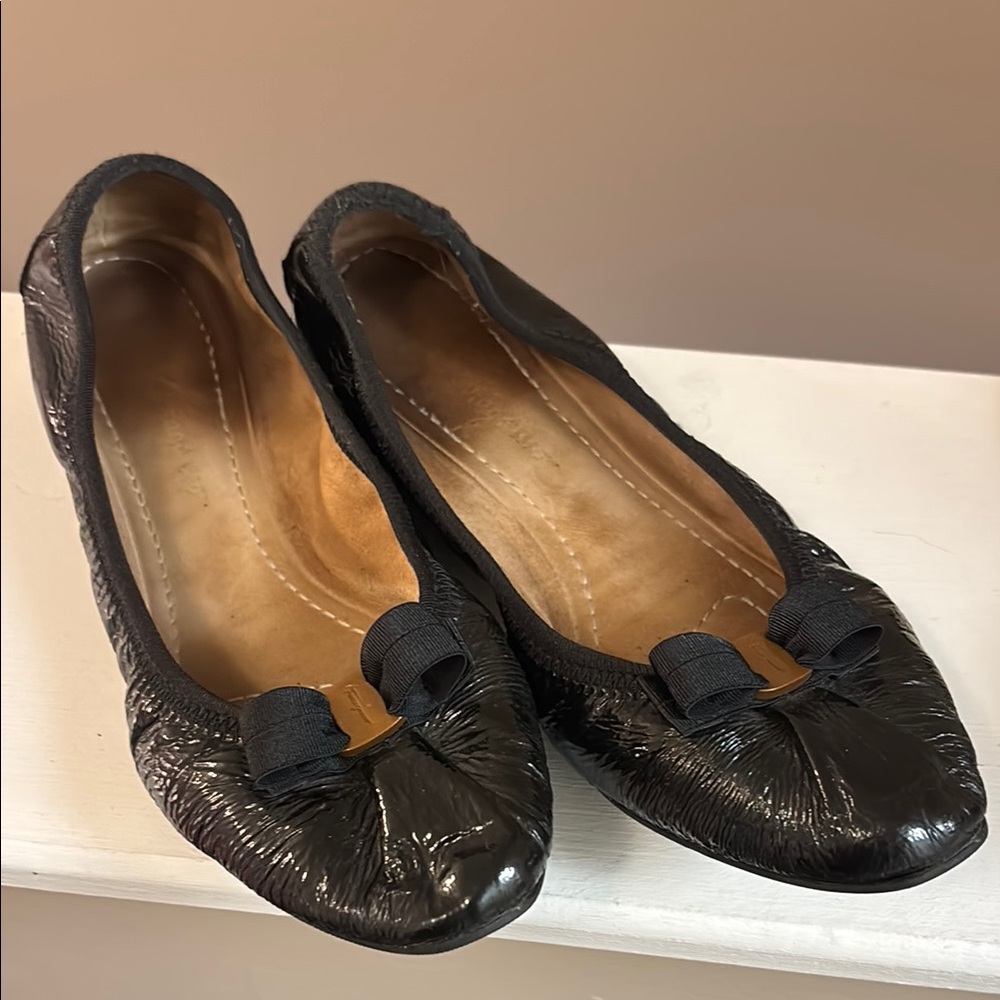 Salvatore Ferragamo Elegant Black Ballet Flats size 7